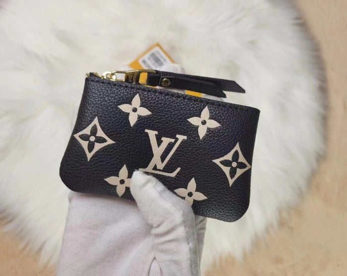 LV. Coin, Wallet.