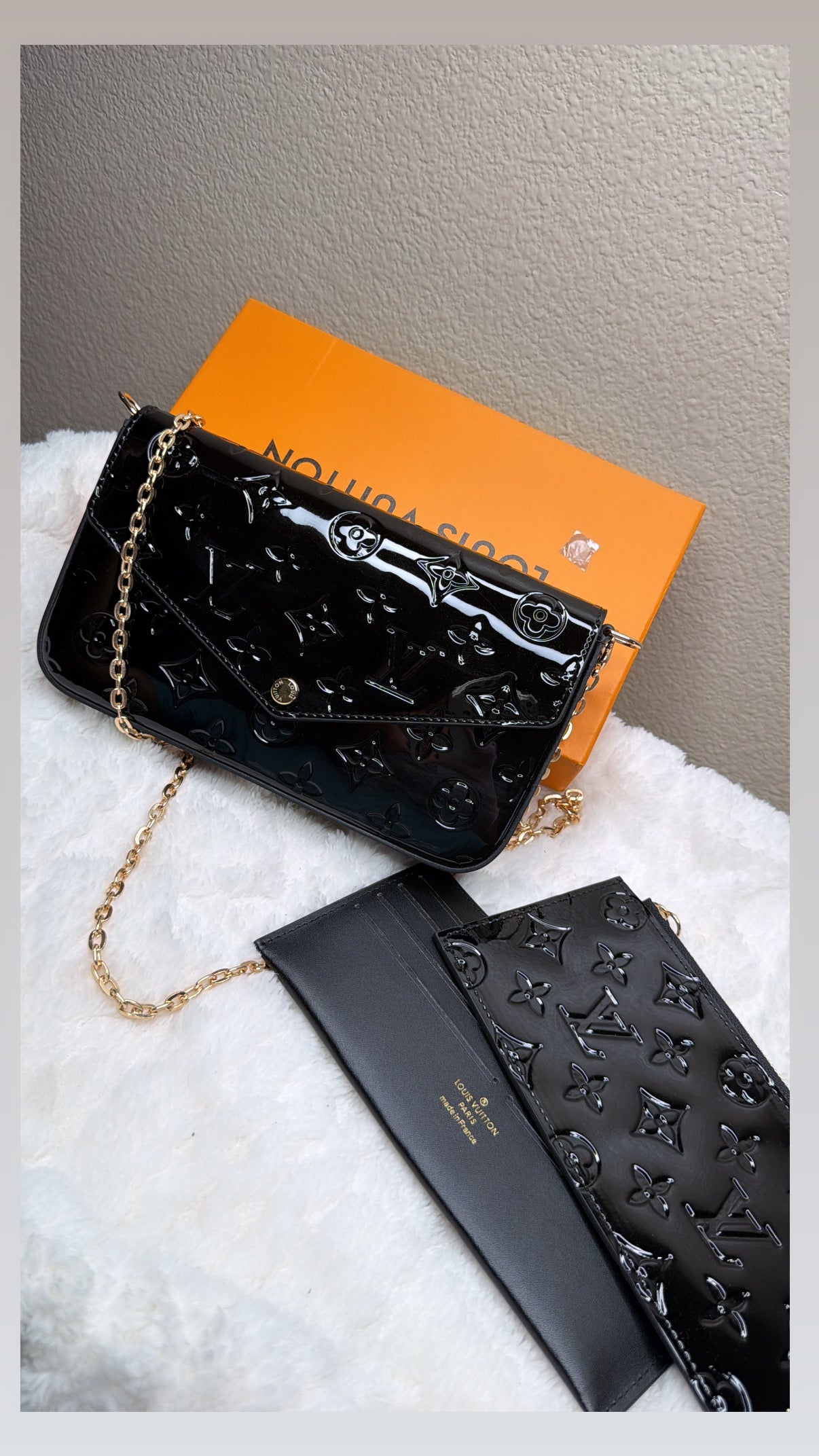 Glossy LV