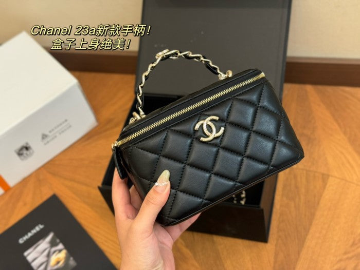 Channel 23 vanity bag