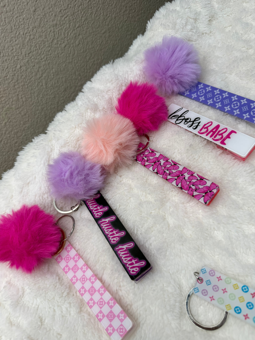 Card Grabber Clip ATM Butterfly Acrylic Material , Grabber Charm Keychain For Long Nails , Bulk keychain, Party gift, Colorful keychain