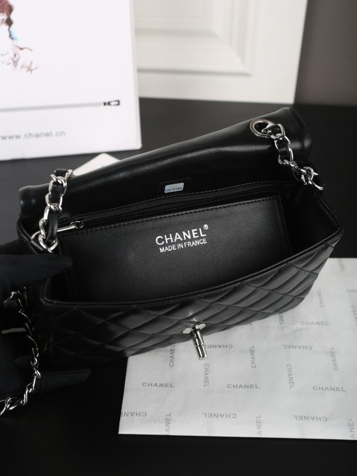 Black/silver channel