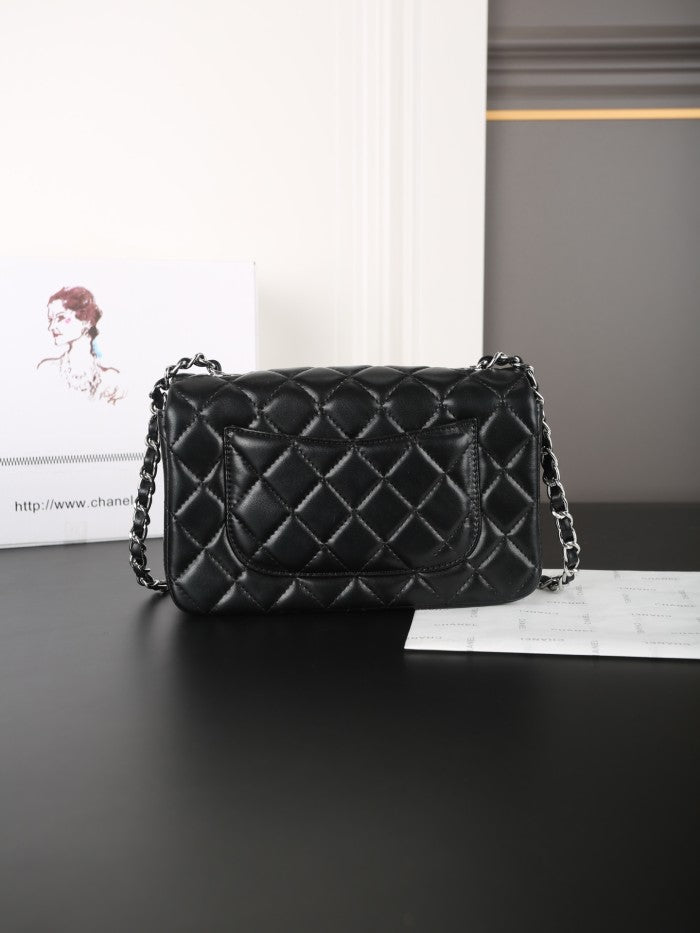 Black/silver channel