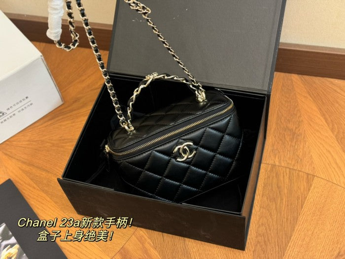 Channel 23 vanity bag