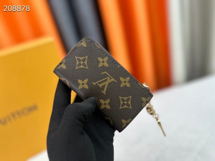 LV card holder