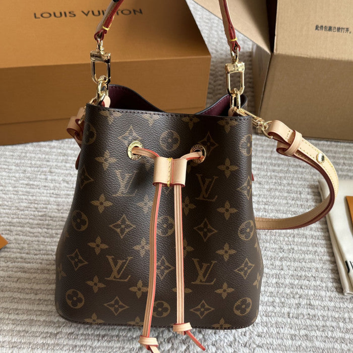 LV NéoNoé Bag